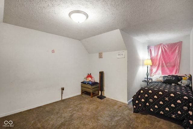 48 W Bunkerhill Road, Mooresville, IN 46158