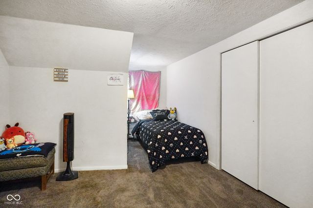 48 W Bunkerhill Road, Mooresville, IN 46158