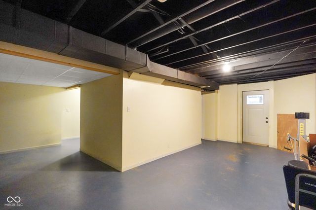 48 W Bunkerhill Road, Mooresville, IN 46158