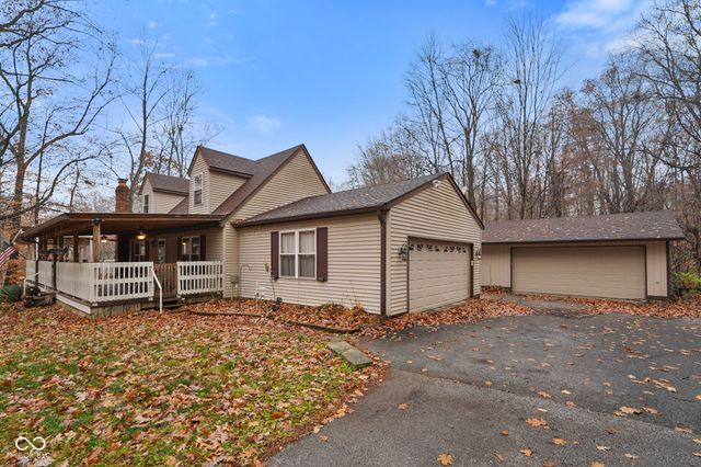 48 W Bunkerhill Road, Mooresville, IN 46158
