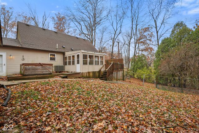 48 W Bunkerhill Road, Mooresville, IN 46158