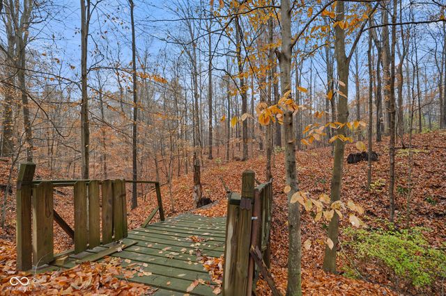 48 W Bunkerhill Road, Mooresville, IN 46158