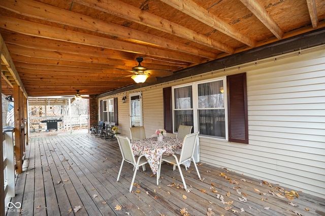 48 W Bunkerhill Road, Mooresville, IN 46158