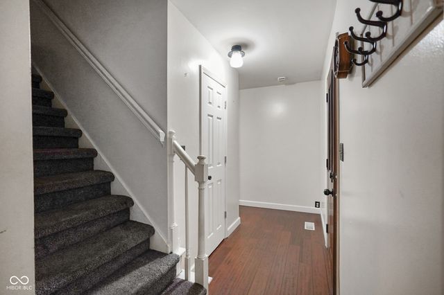 48 W Bunkerhill Road, Mooresville, IN 46158