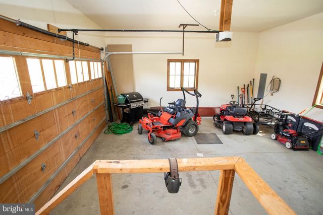 41 FARMHOUSE LN, Lost River, WV 26810