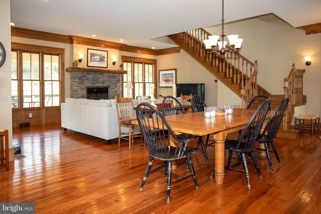 41 FARMHOUSE LN, Lost River, WV 26810