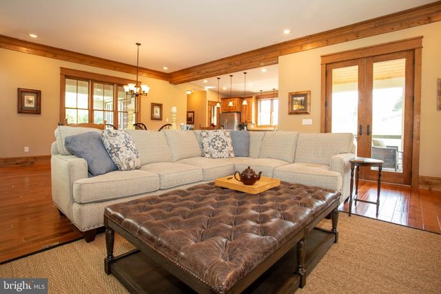 41 FARMHOUSE LN, Lost River, WV 26810