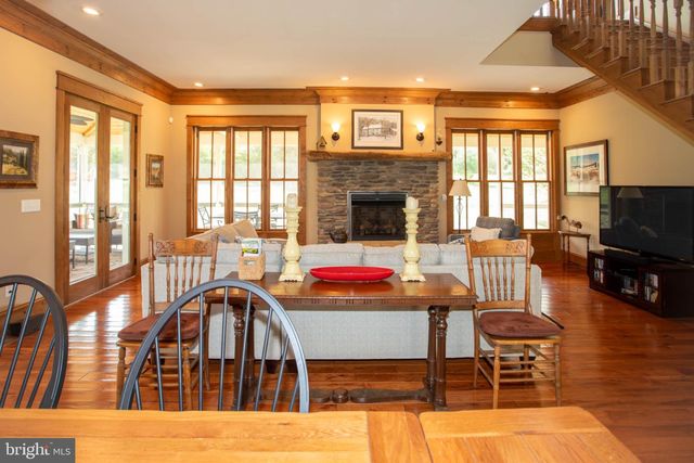 41 FARMHOUSE LN, Lost River, WV 26810