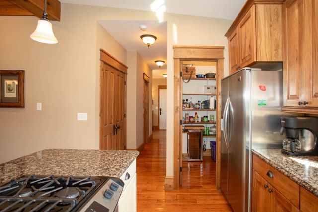 41 FARMHOUSE LN, Lost River, WV 26810