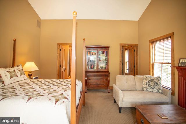 41 FARMHOUSE LN, Lost River, WV 26810