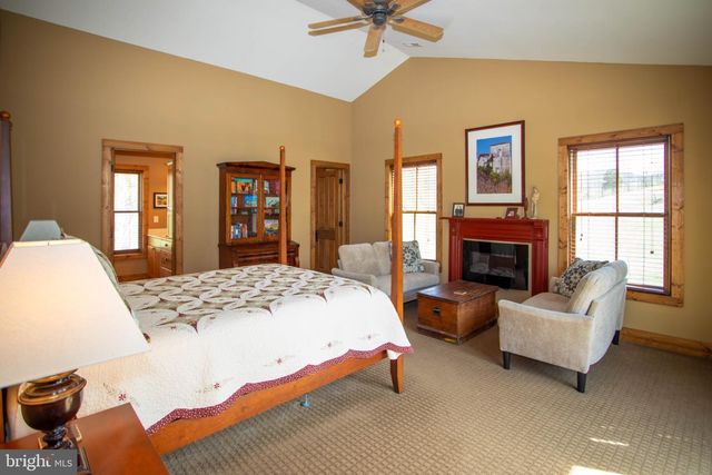 41 FARMHOUSE LN, Lost River, WV 26810