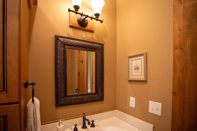 41 FARMHOUSE LN, Lost River, WV 26810