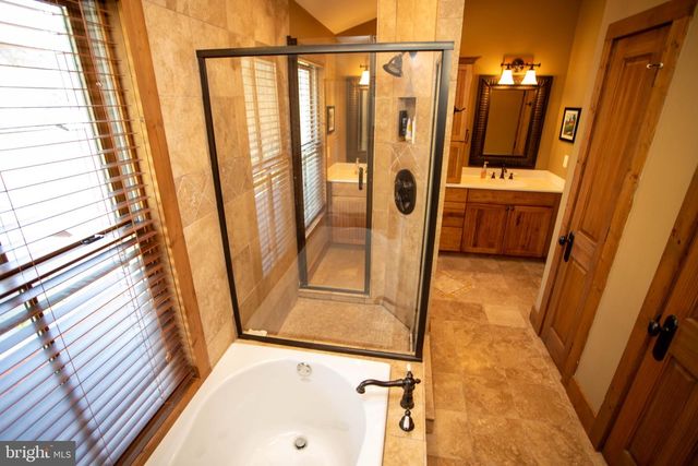 41 FARMHOUSE LN, Lost River, WV 26810