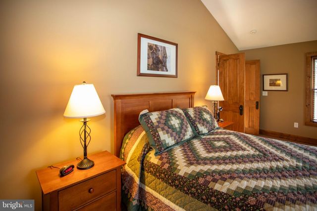 41 FARMHOUSE LN, Lost River, WV 26810
