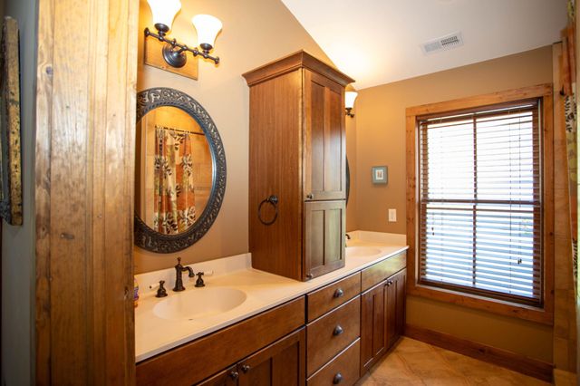 41 FARMHOUSE LN, Lost River, WV 26810
