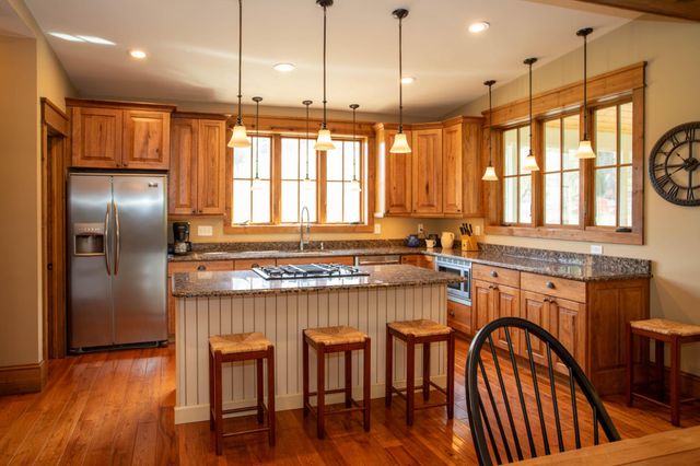 41 FARMHOUSE LN, Lost River, WV 26810