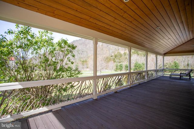 41 FARMHOUSE LN, Lost River, WV 26810