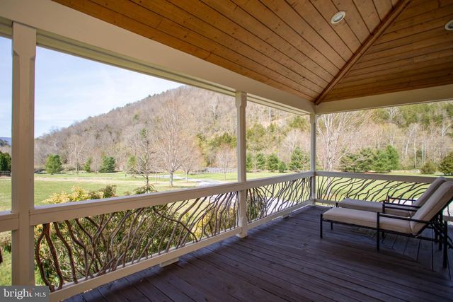 41 FARMHOUSE LN, Lost River, WV 26810