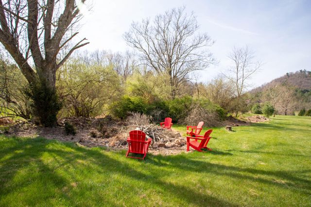41 FARMHOUSE LN, Lost River, WV 26810