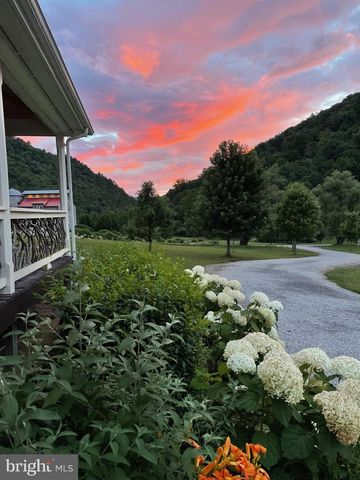 41 FARMHOUSE LN, Lost River, WV 26810