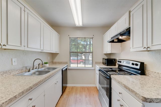 4914 Stagecoach Lane, Garland, TX 75043