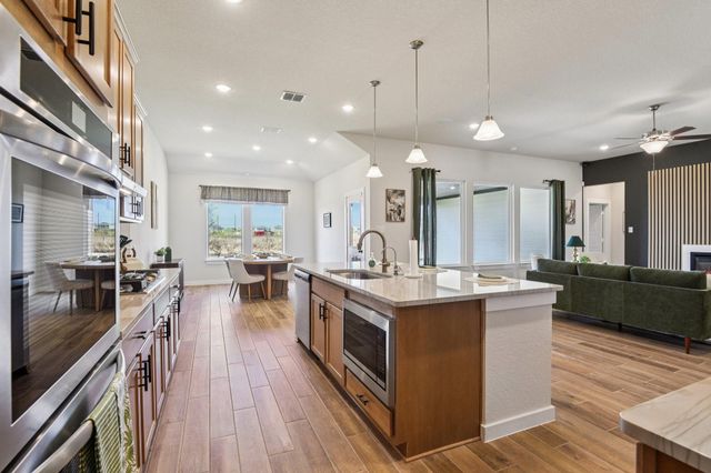 6819 Pelican Lane, Beasley, TX 77417