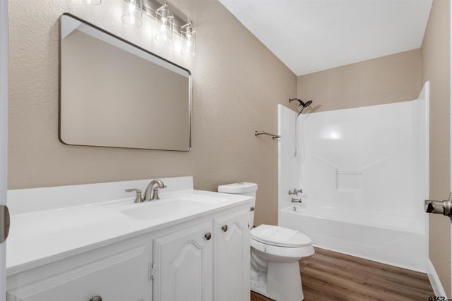 715 Rs County Road 3030, Emory, TX 75440