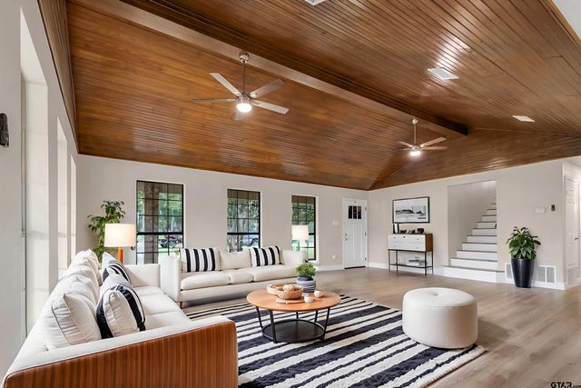 715 Rs County Road 3030, Emory, TX 75440