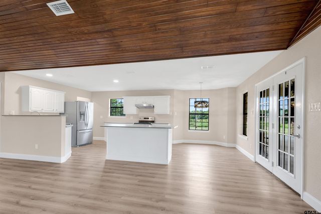 715 Rs County Road 3030, Emory, TX 75440