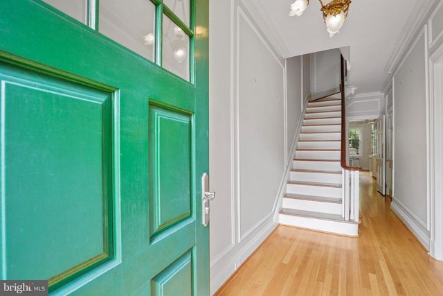 3313 CLEVELAND AVE NW, Washington, DC 20008