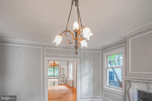 3313 CLEVELAND AVE NW, Washington, DC 20008