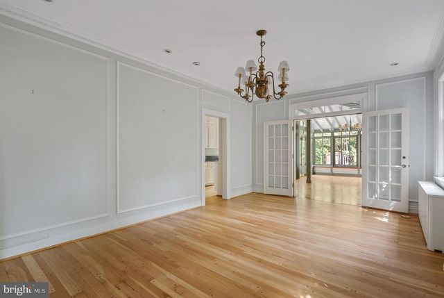 3313 CLEVELAND AVE NW, Washington, DC 20008