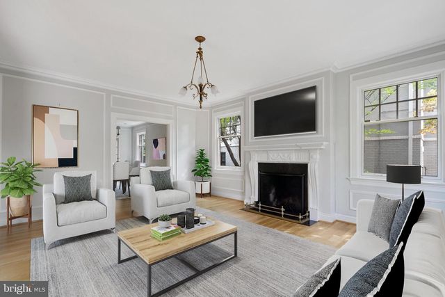 3313 CLEVELAND AVE NW, Washington, DC 20008