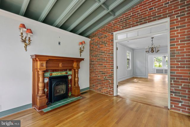 3313 CLEVELAND AVE NW, Washington, DC 20008