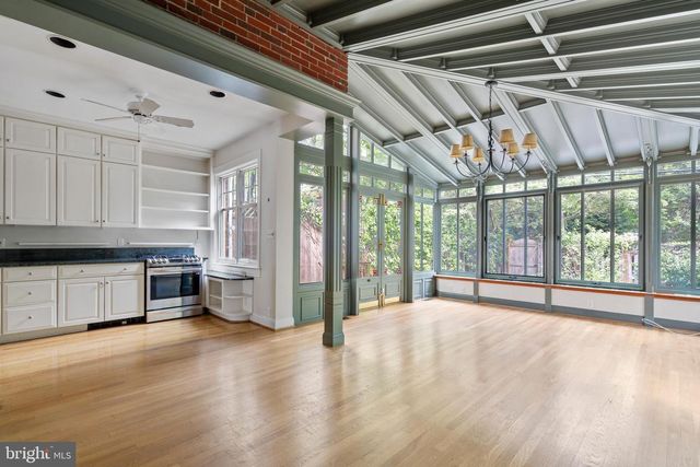 3313 CLEVELAND AVE NW, Washington, DC 20008