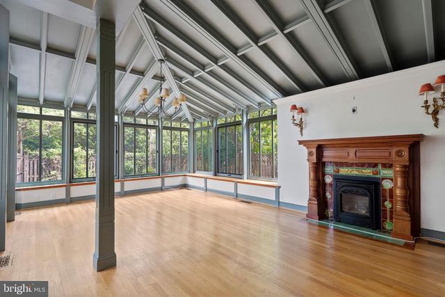 3313 CLEVELAND AVE NW, Washington, DC 20008