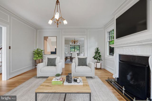 3313 CLEVELAND AVE NW, Washington, DC 20008