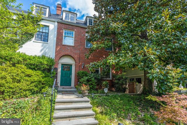 3313 CLEVELAND AVE NW, Washington, DC 20008