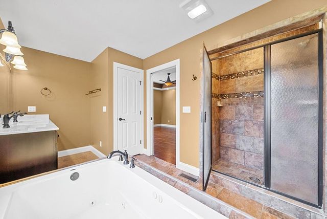 1220 Emerson Circle, Hopkinsville, KY 42240