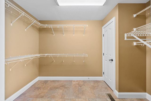 1220 Emerson Circle, Hopkinsville, KY 42240