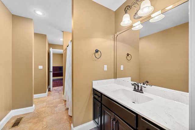 1220 Emerson Circle, Hopkinsville, KY 42240