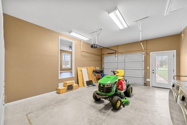 1220 Emerson Circle, Hopkinsville, KY 42240