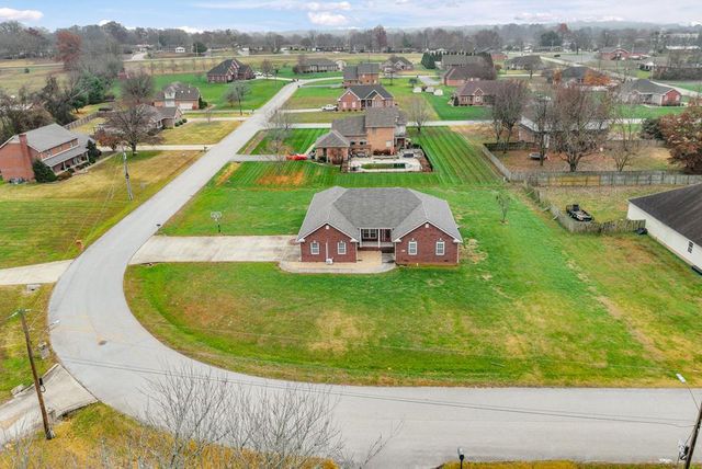 1220 Emerson Circle, Hopkinsville, KY 42240