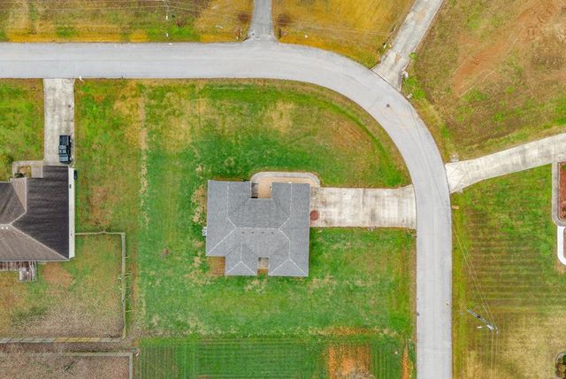 1220 Emerson Circle, Hopkinsville, KY 42240