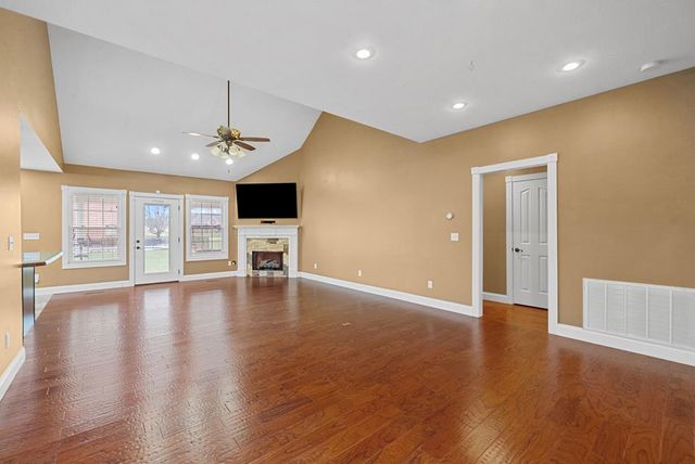 1220 Emerson Circle, Hopkinsville, KY 42240