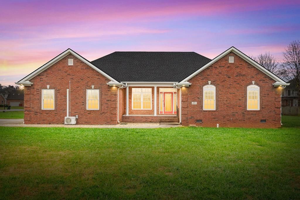 1220 Emerson Circle, Hopkinsville, KY 42240