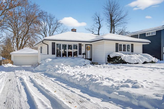 107 S Ash Street, Palatine, IL 60067