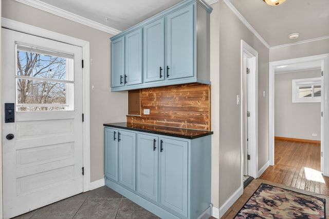 107 S Ash Street, Palatine, IL 60067