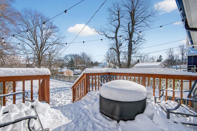 107 S Ash Street, Palatine, IL 60067