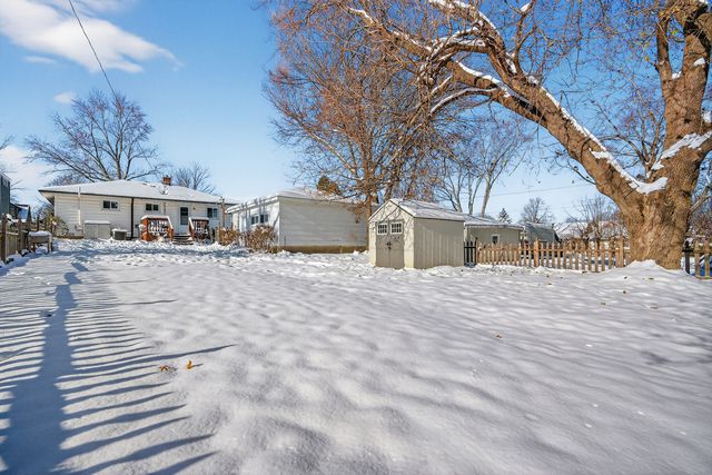 107 S Ash Street, Palatine, IL 60067